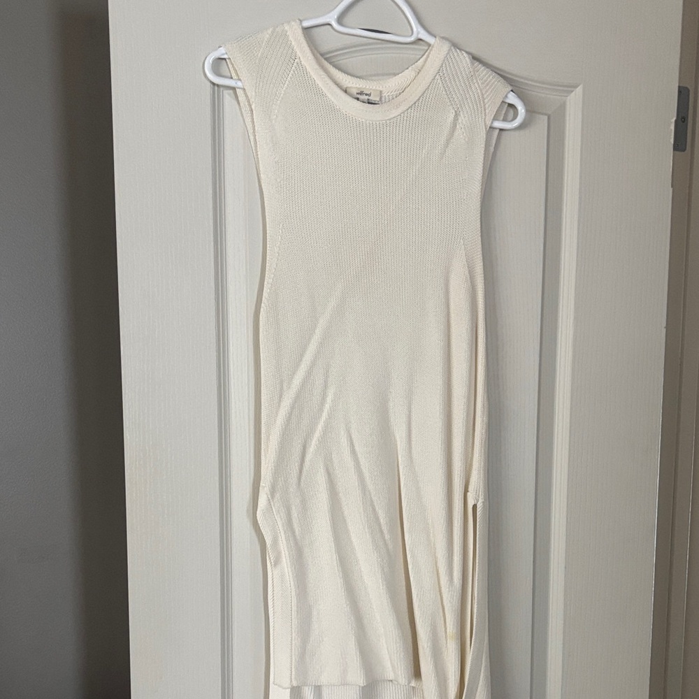 Aritzia Cream Sleeveless Sweater